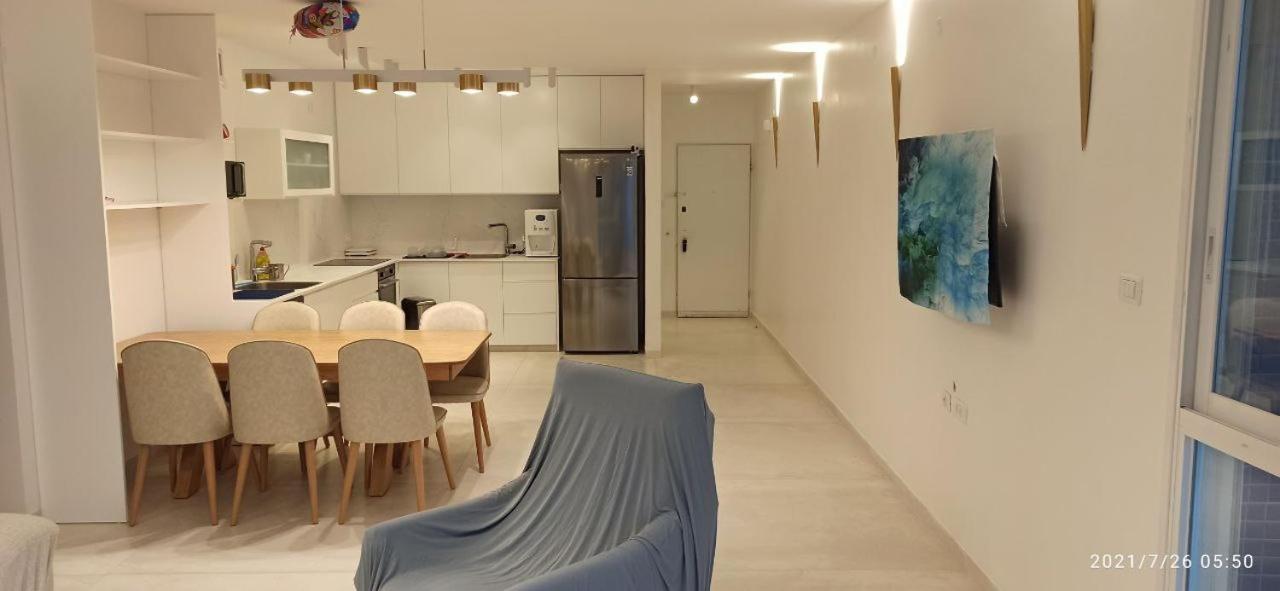 Nitsa Sea View Luxurious Apartment Нетания Экстерьер фото