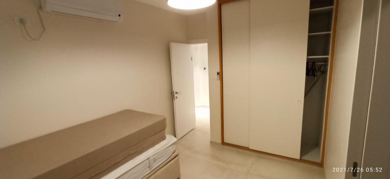 Nitsa Sea View Luxurious Apartment Нетания Экстерьер фото