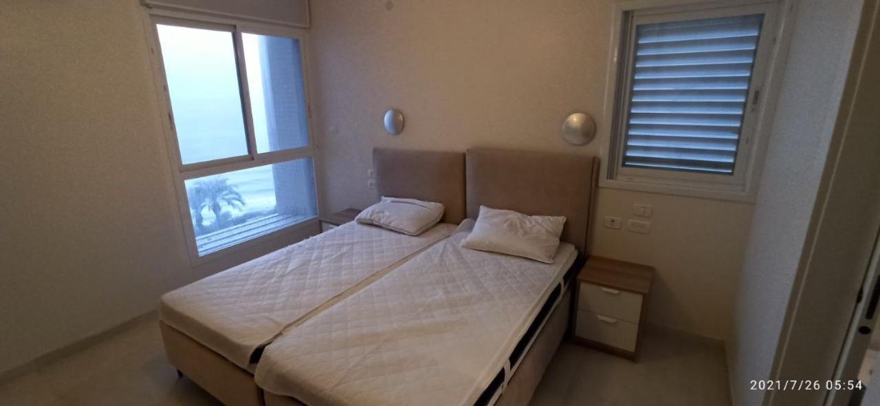 Nitsa Sea View Luxurious Apartment Нетания Экстерьер фото
